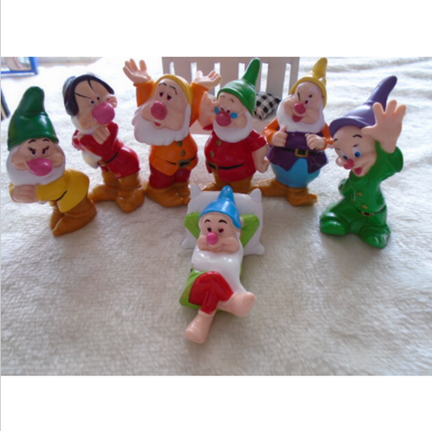 7Pcs/set Snow White & the Seven Dwarfs Classic Toy Figure Collection