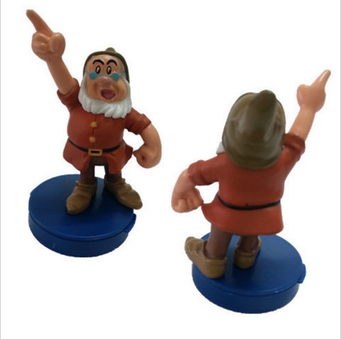 Snow White and the Seven Dwarfs - Dwarf RAISE HIS HAND